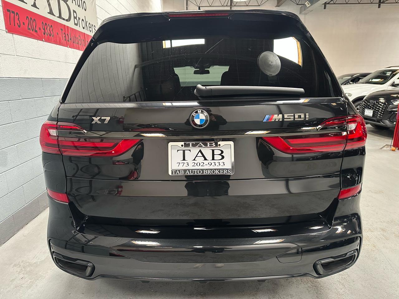 BMW X7 M50i Sports Activity Vehicle 2022