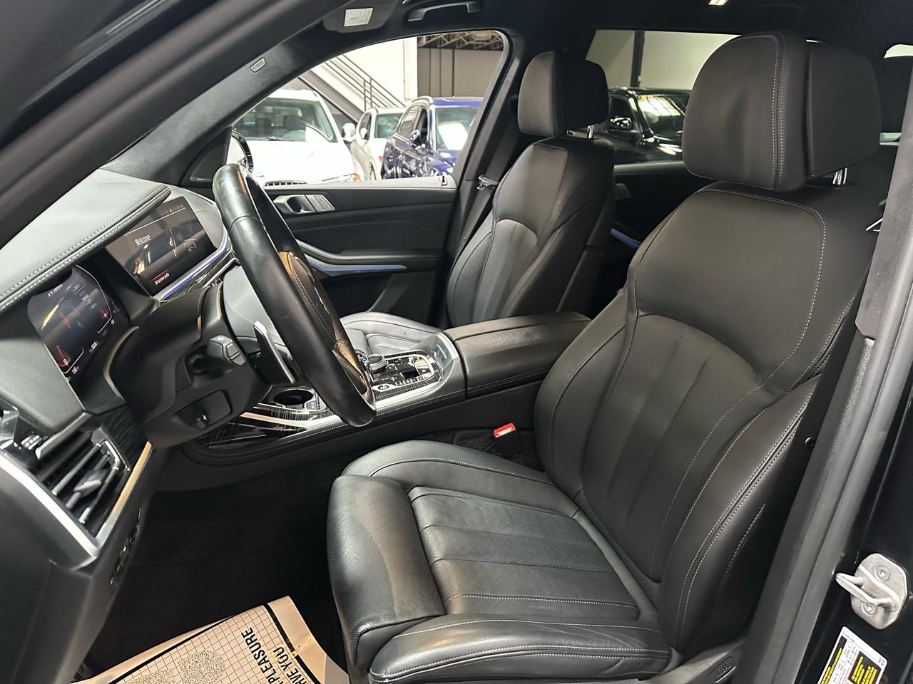 BMW X7 M50i Sports Activity Vehicle 2022