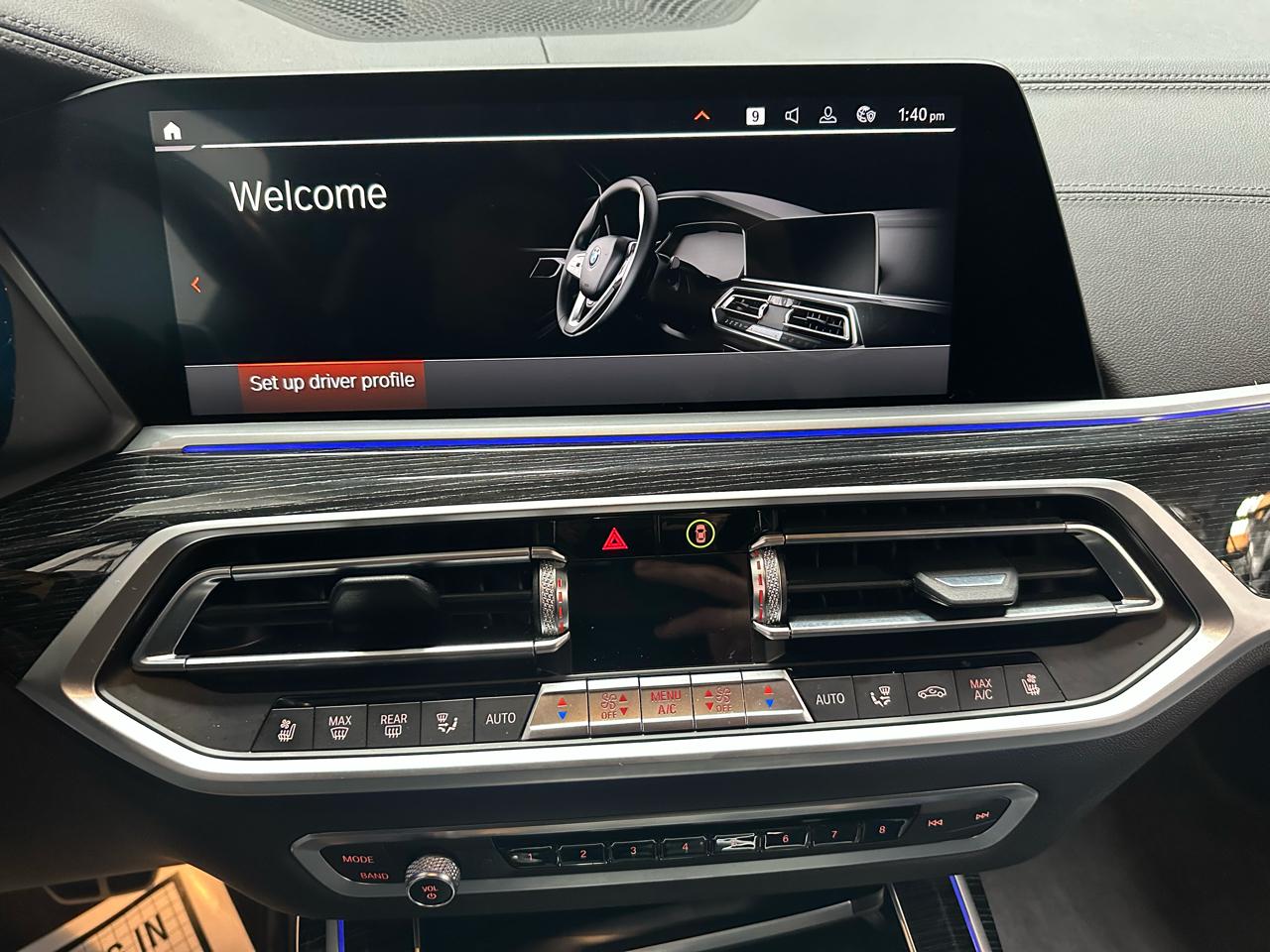 BMW X7 M50i Sports Activity Vehicle 2022