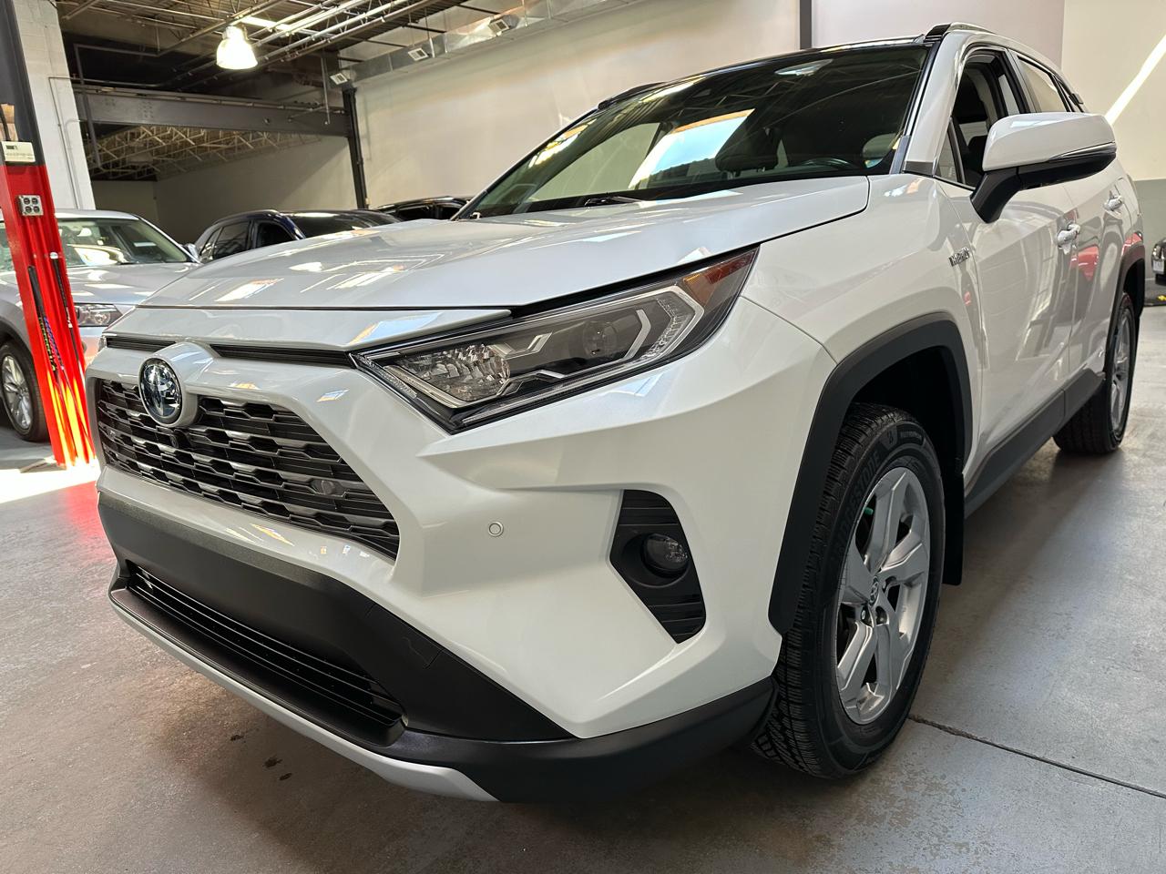 Toyota RAV4 Hybrid Limited AWD (Natl) 2021