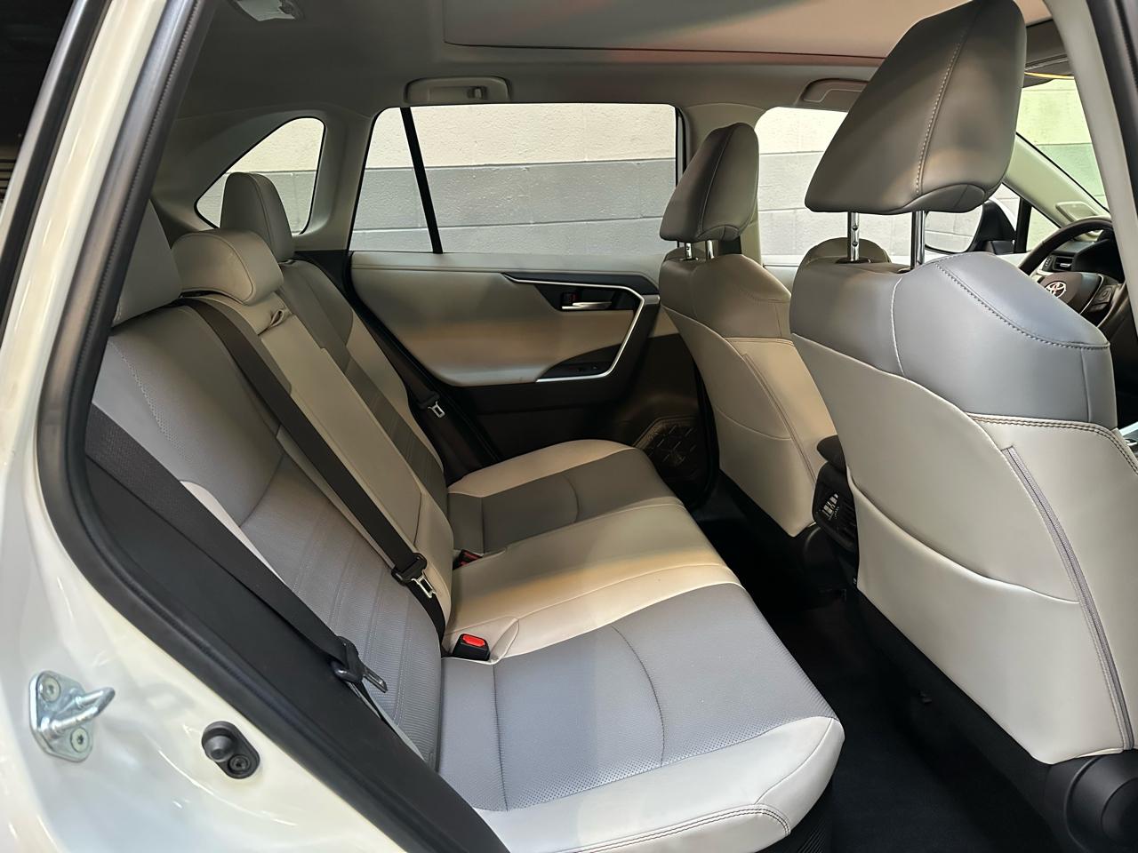 Toyota RAV4 Hybrid Limited AWD (Natl) 2021