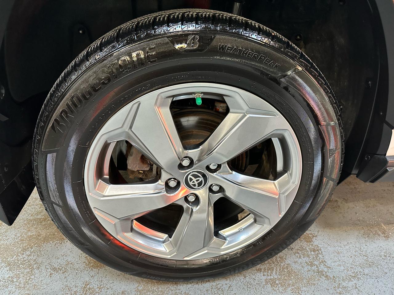 Toyota RAV4 Hybrid Limited AWD (Natl) 2021