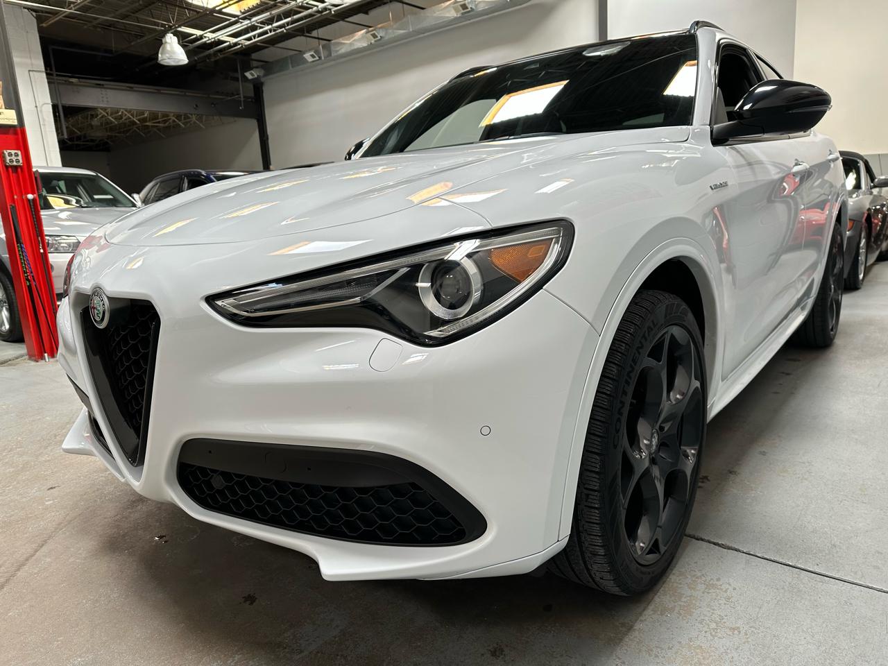 Alfa Romeo Stelvio Veloce AWD 2023