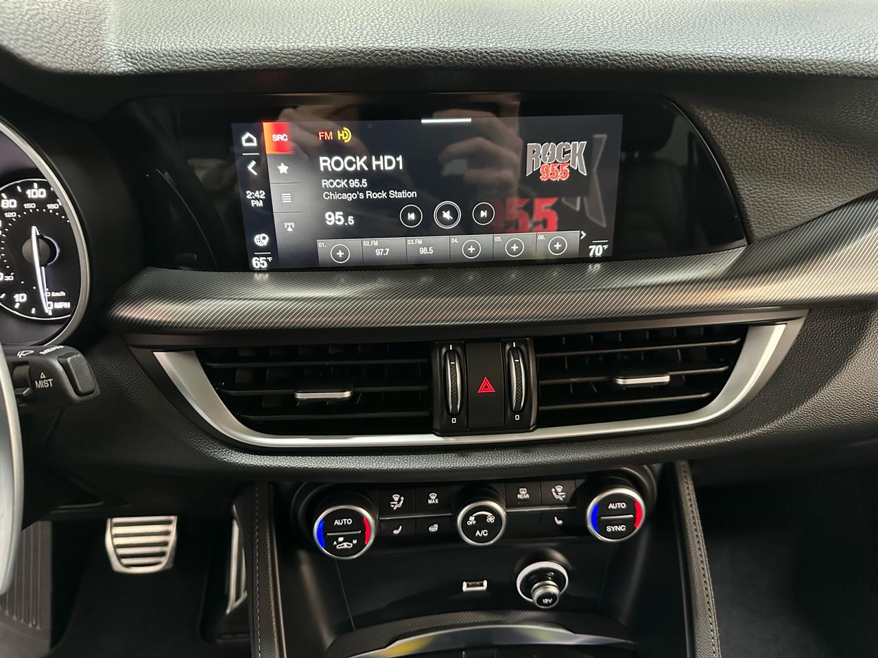 Alfa Romeo Stelvio Veloce AWD 2023