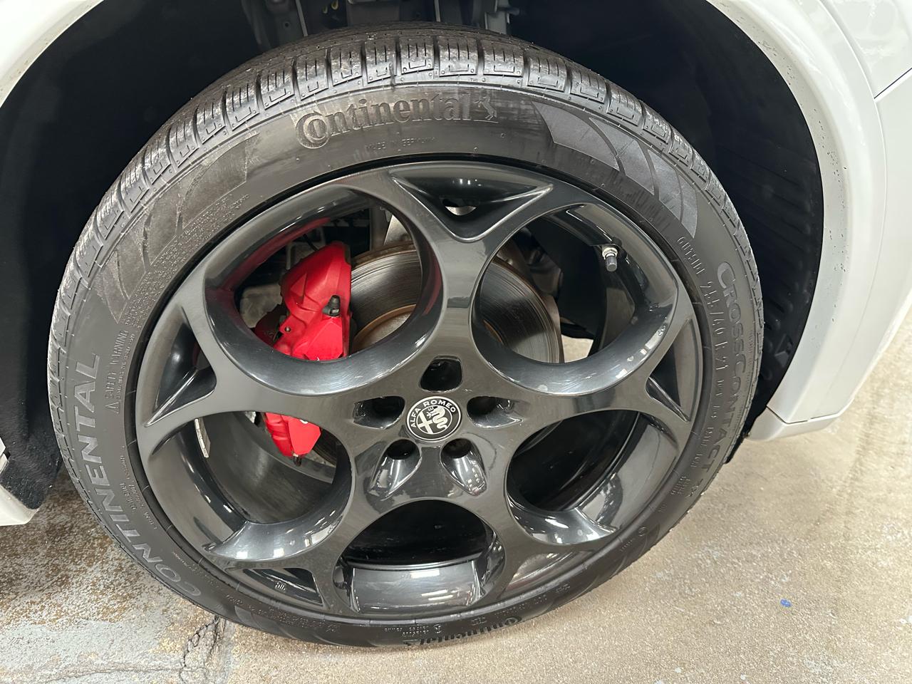 Alfa Romeo Stelvio Veloce AWD 2023