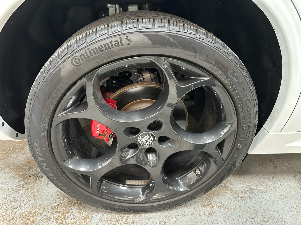 Alfa Romeo Stelvio Veloce AWD 2023