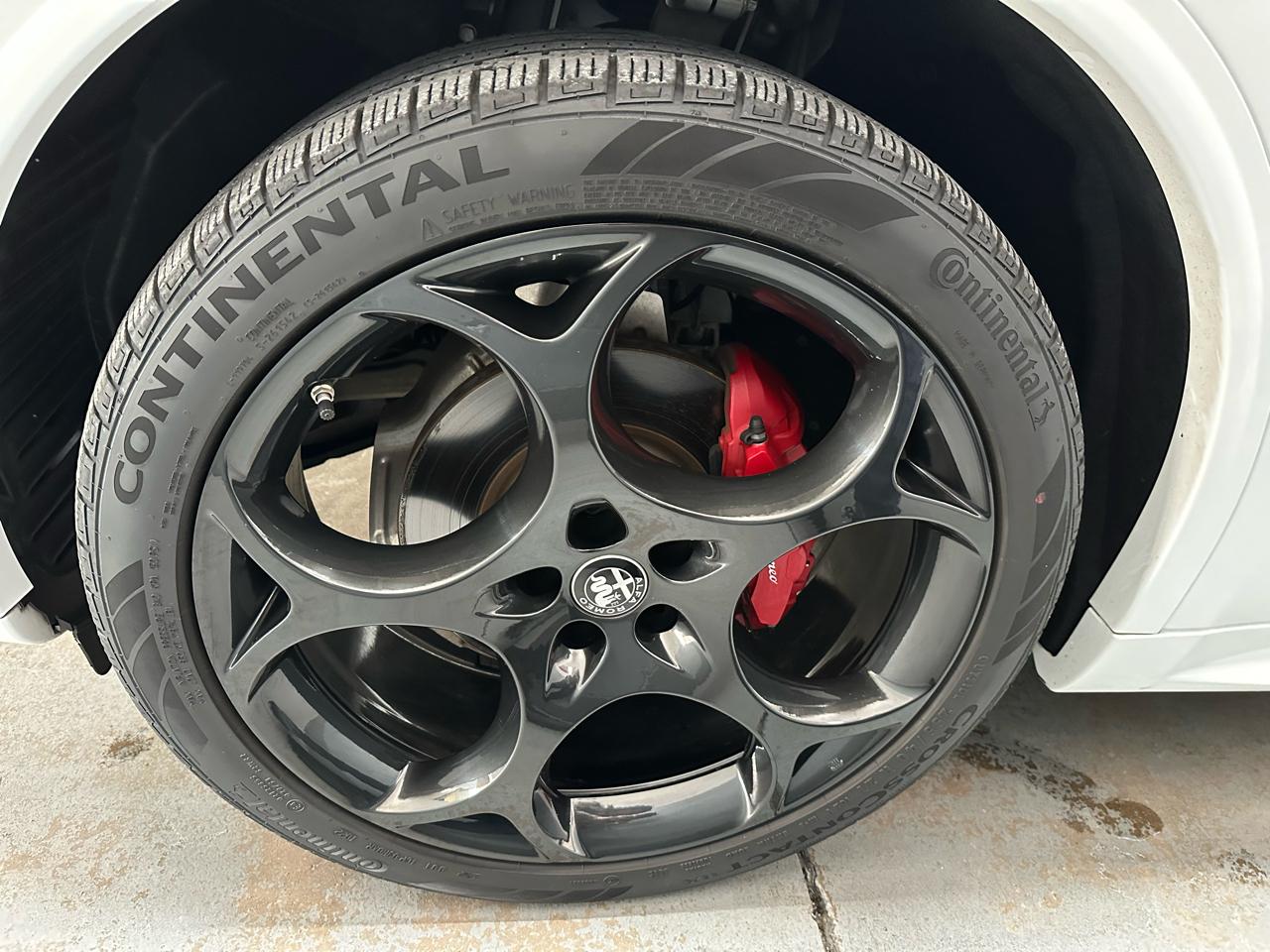 Alfa Romeo Stelvio Veloce AWD 2023