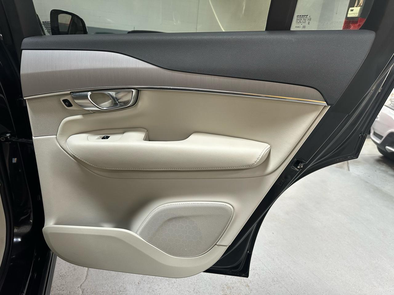 Volvo XC90 B5 AWD Core 7-Seater 2025