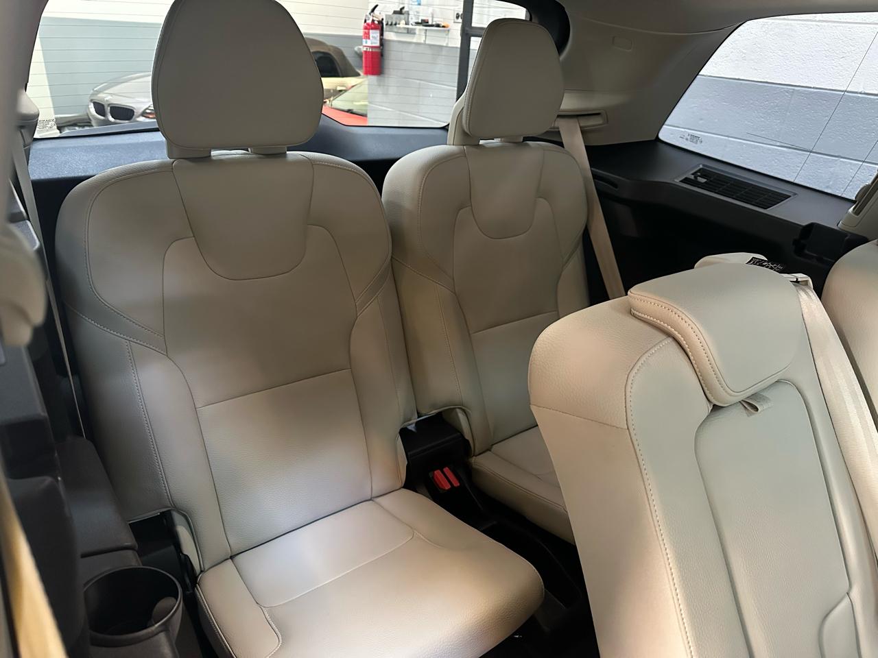 Volvo XC90 B5 AWD Core 7-Seater 2025