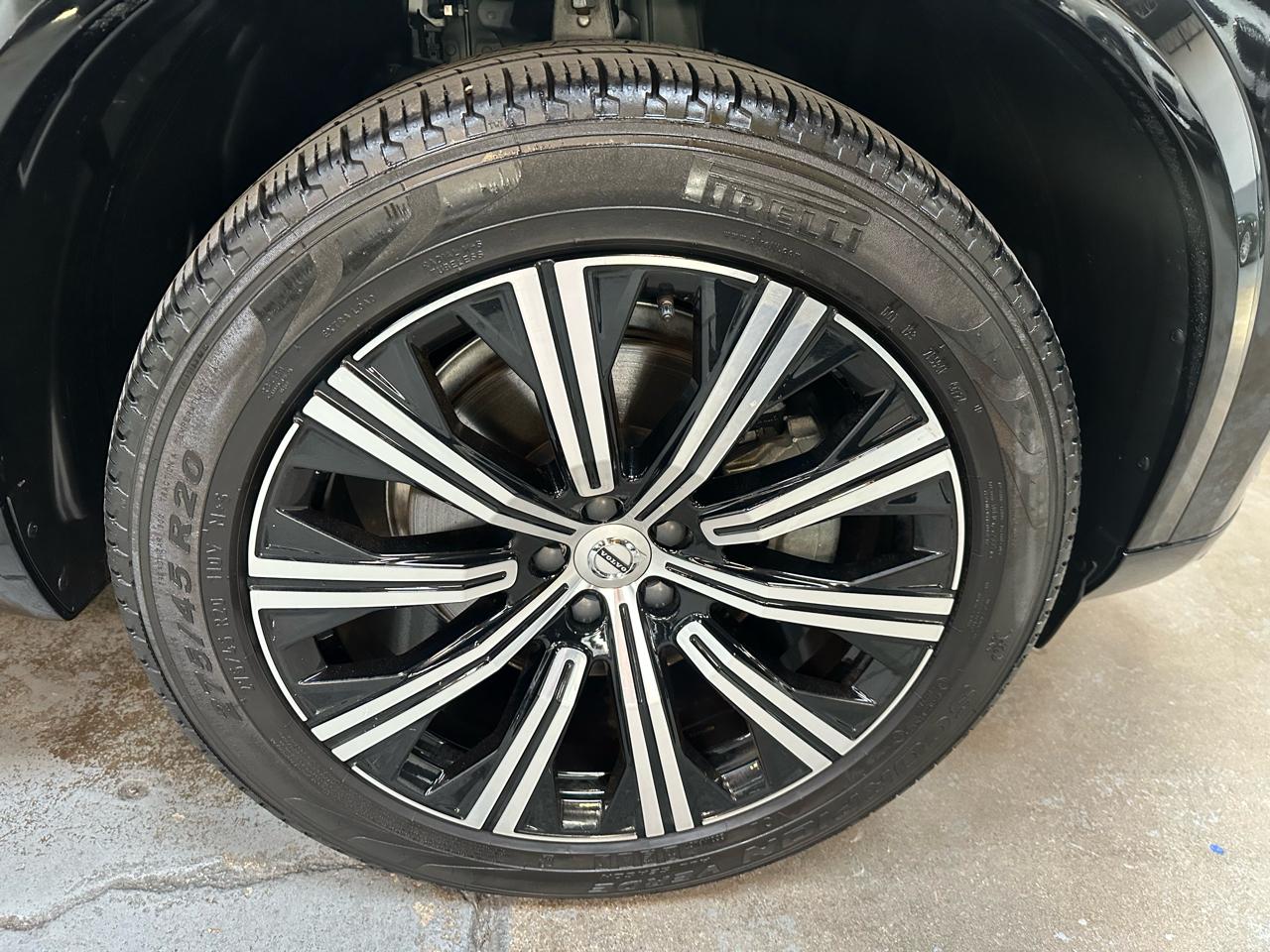 Volvo XC90 B5 AWD Core 7-Seater 2025