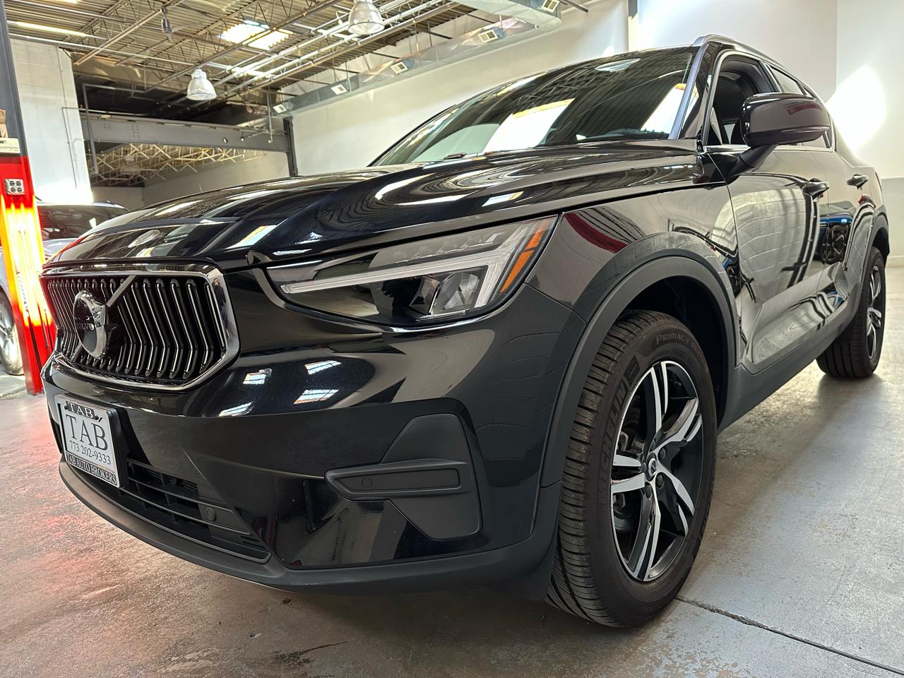 Volvo XC40 B5 AWD Core Bright Theme 2025