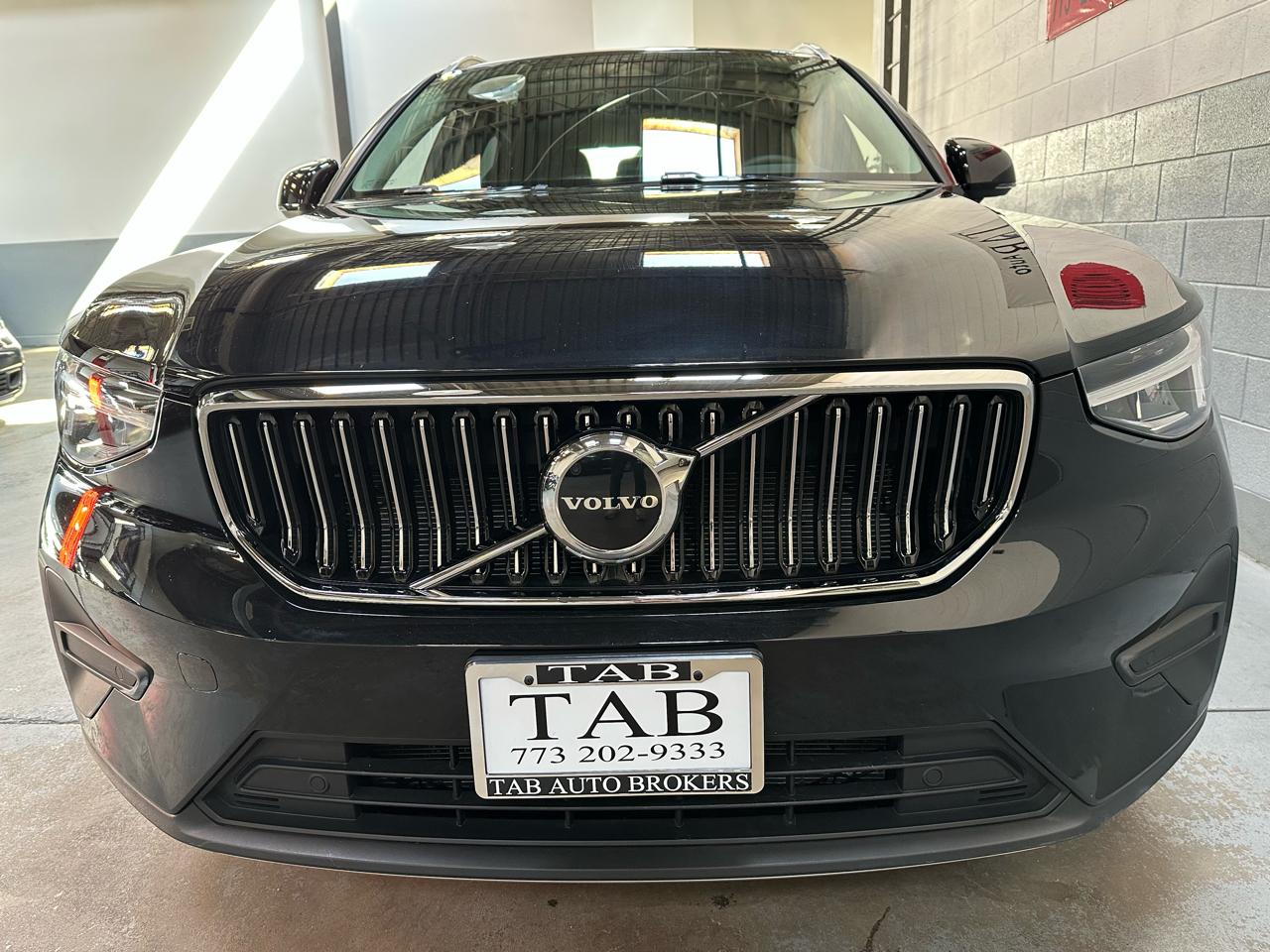 Volvo XC40 B5 AWD Core Bright Theme 2025