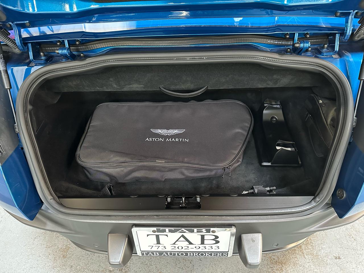 Aston Martin DB11 Volante 2022