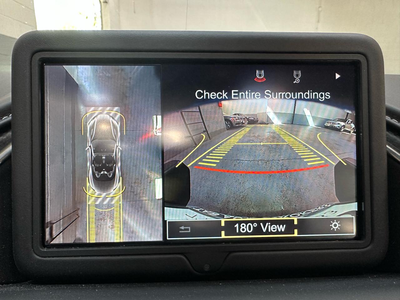 Aston Martin DB11 Volante 2022