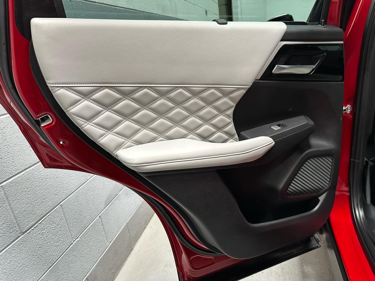 Mitsubishi Outlander PHEV 40th Anniversary S-AWC 2023