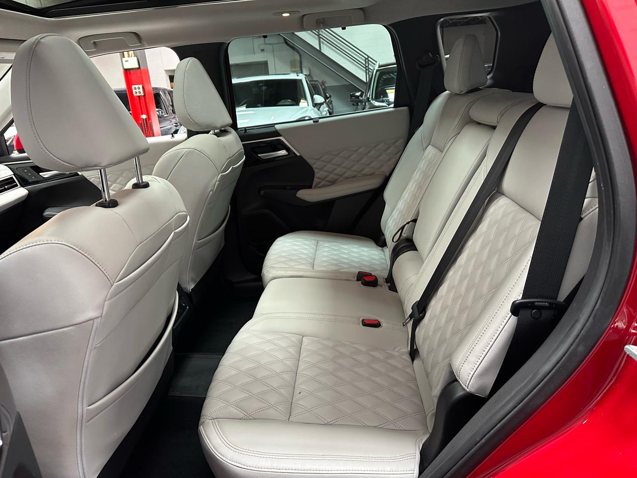 Mitsubishi Outlander PHEV 40th Anniversary S-AWC 2023
