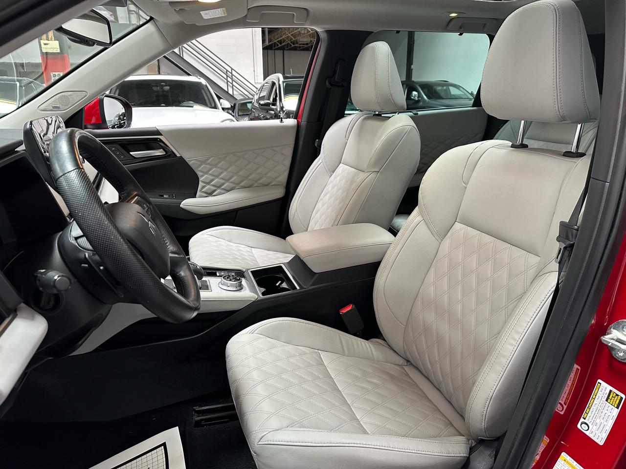 Mitsubishi Outlander PHEV 40th Anniversary S-AWC 2023