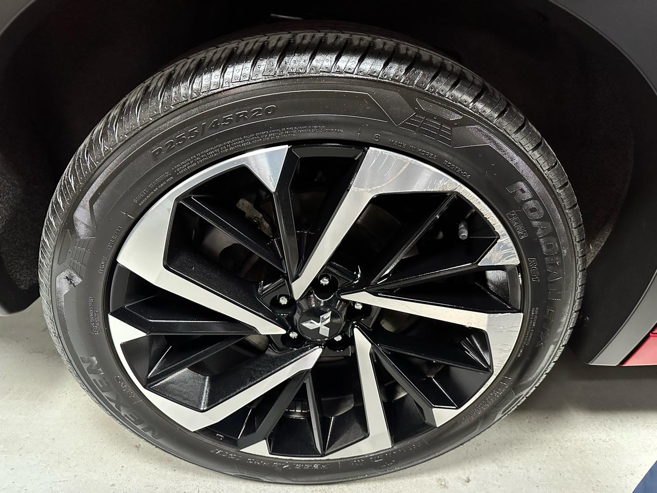 Mitsubishi Outlander PHEV 40th Anniversary S-AWC 2023