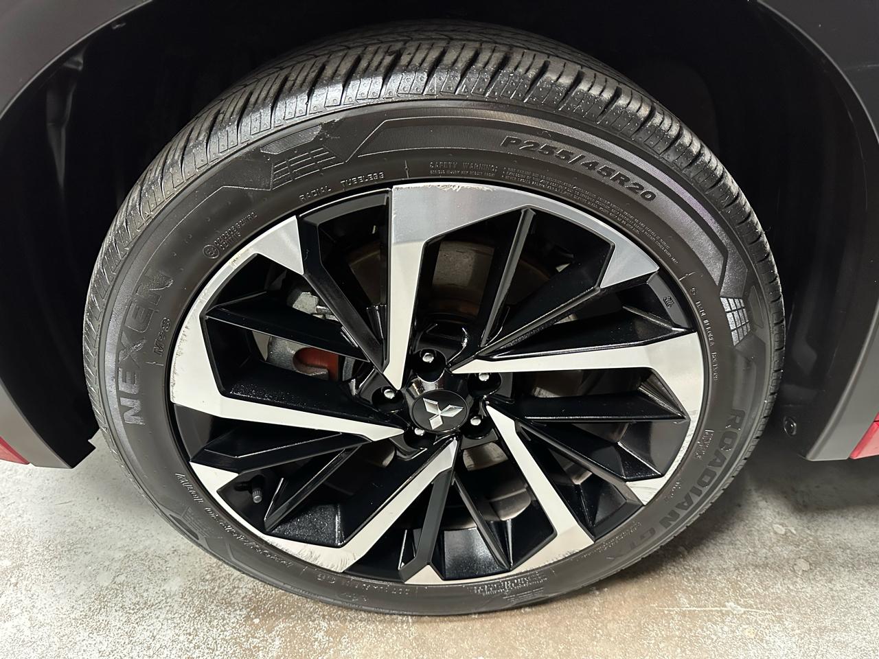 Mitsubishi Outlander PHEV 40th Anniversary S-AWC 2023
