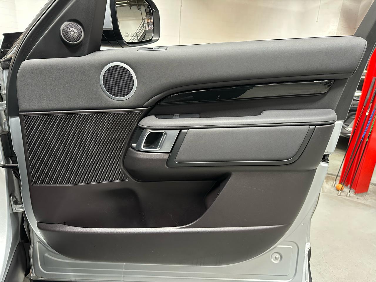 Land Rover Discovery SE V6 Supercharged 2018