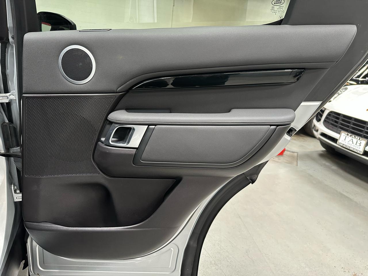 Land Rover Discovery SE V6 Supercharged 2018