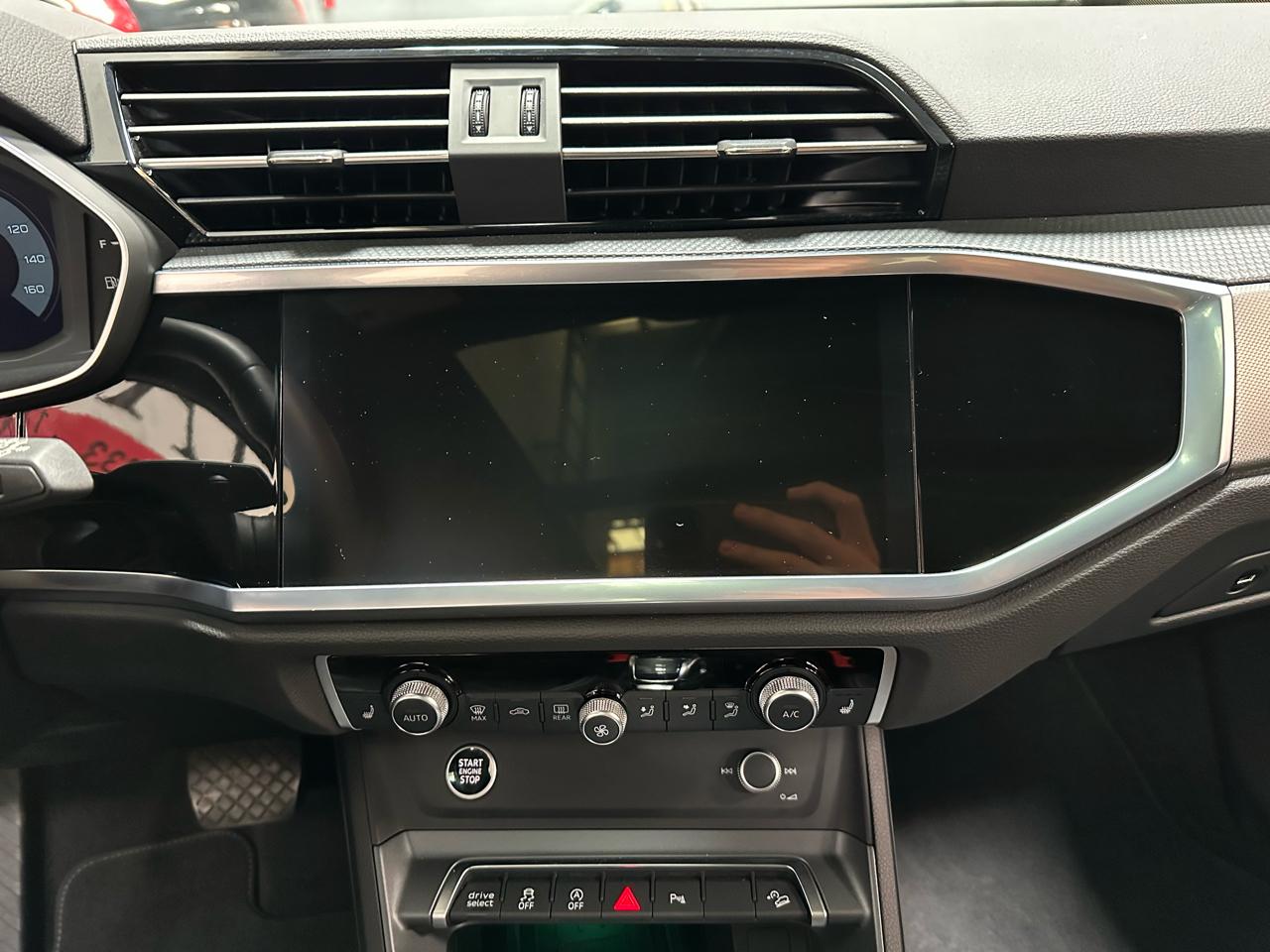 Audi Q3 S line Premium Plus 45 TFSI quattro 2024