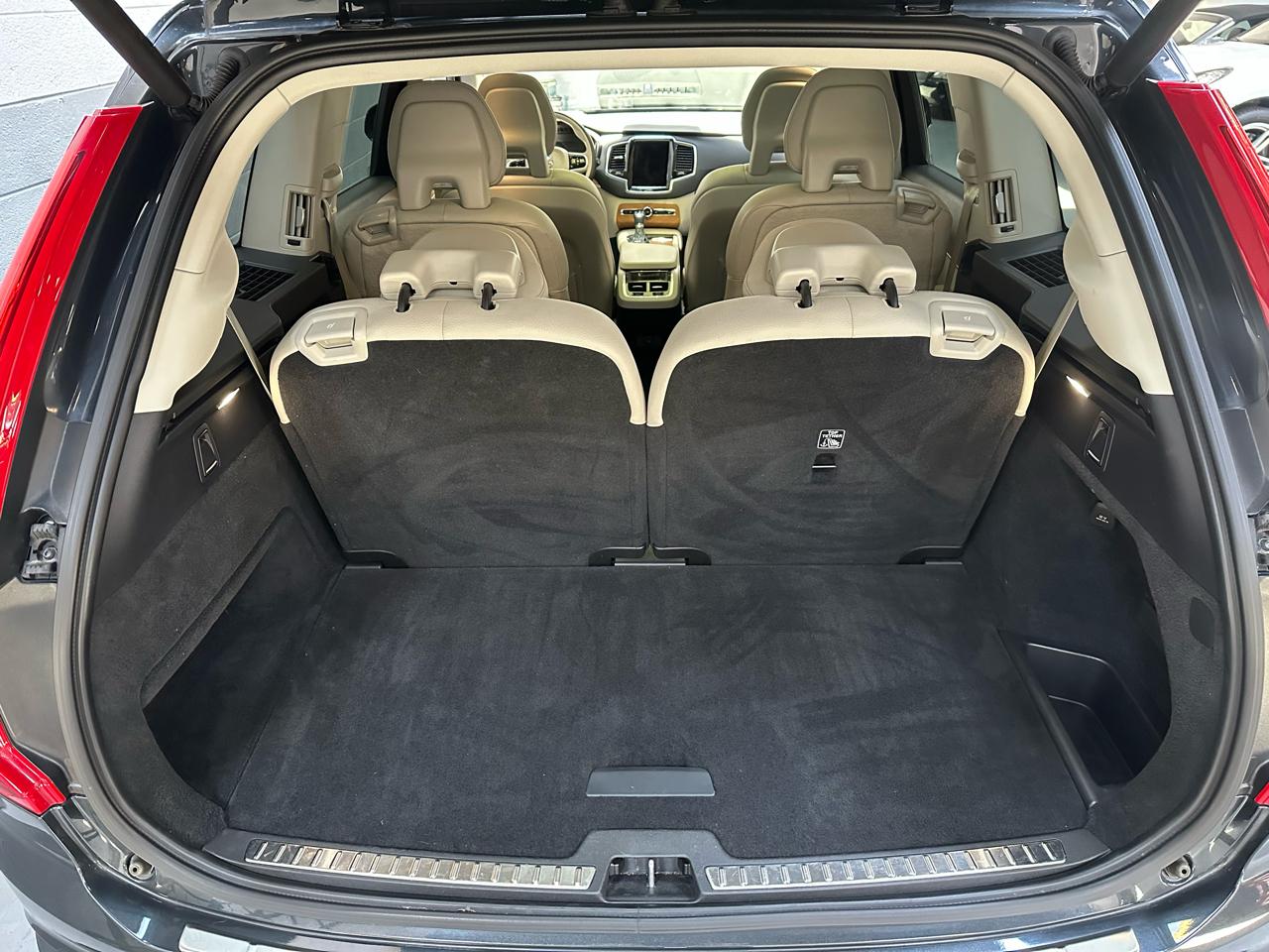 Volvo XC90 T6 AWD Momentum 6P 2021