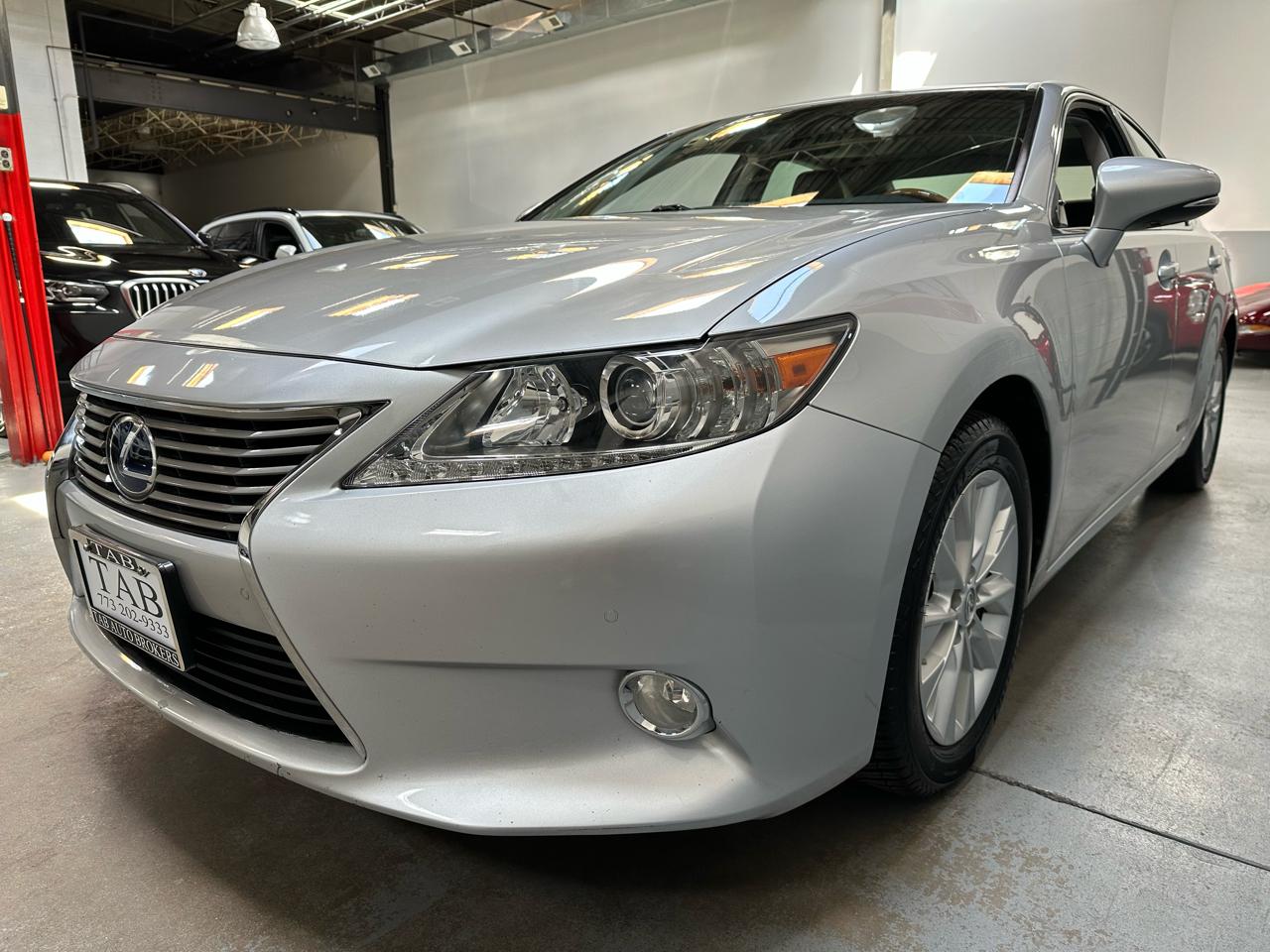 Lexus ES 300h 4dr Sdn Hybrid 2013