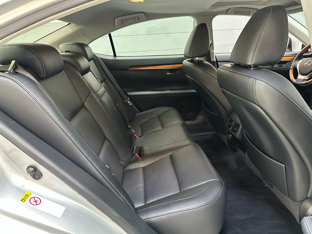 Lexus ES 300h 4dr Sdn Hybrid 2013