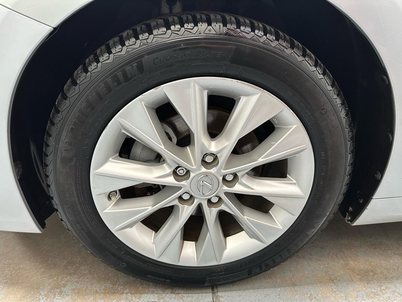 Lexus ES 300h 4dr Sdn Hybrid 2013