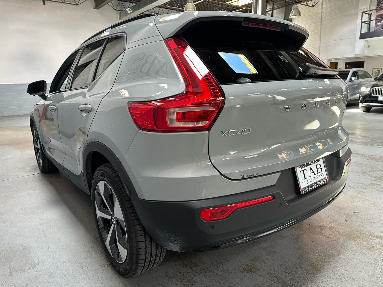 Volvo XC40 B5 AWD Plus 2026