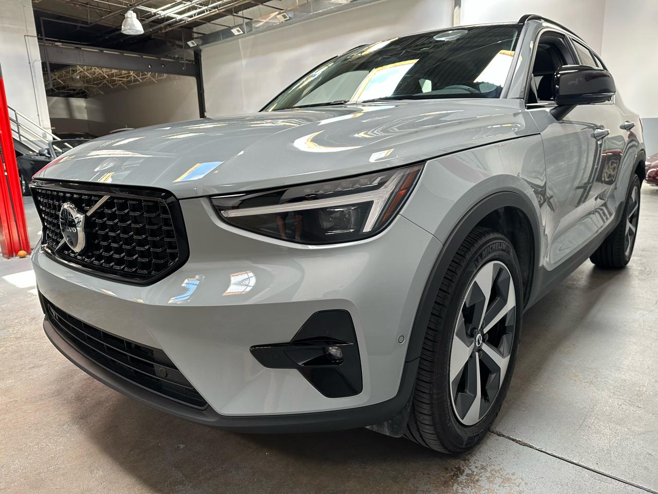 Volvo XC40 B5 AWD Plus 2026