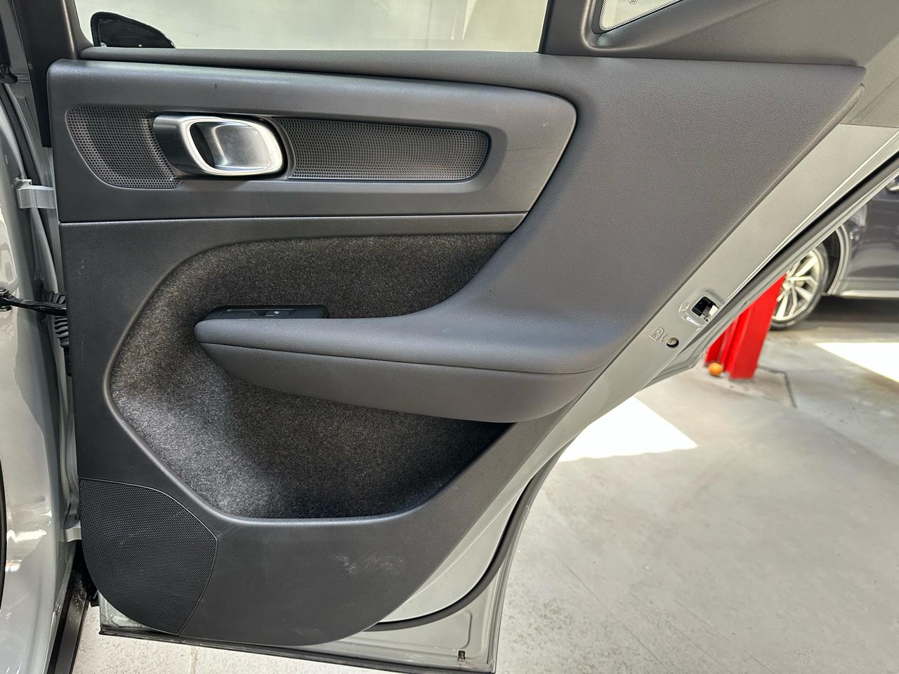 Volvo XC40 B5 AWD Plus 2026