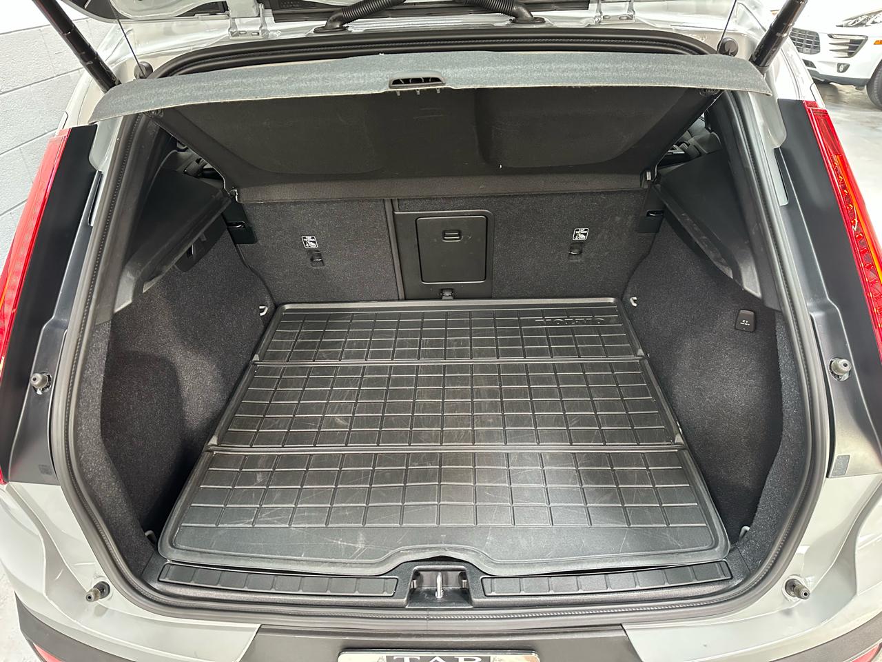 Volvo XC40 B5 AWD Plus 2026