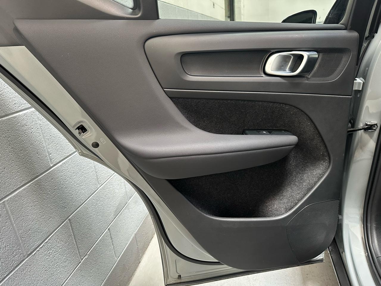 Volvo XC40 B5 AWD Plus 2026
