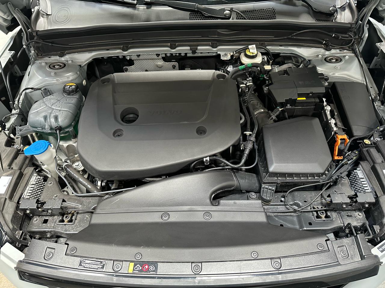 Volvo XC40 B5 AWD Plus 2026