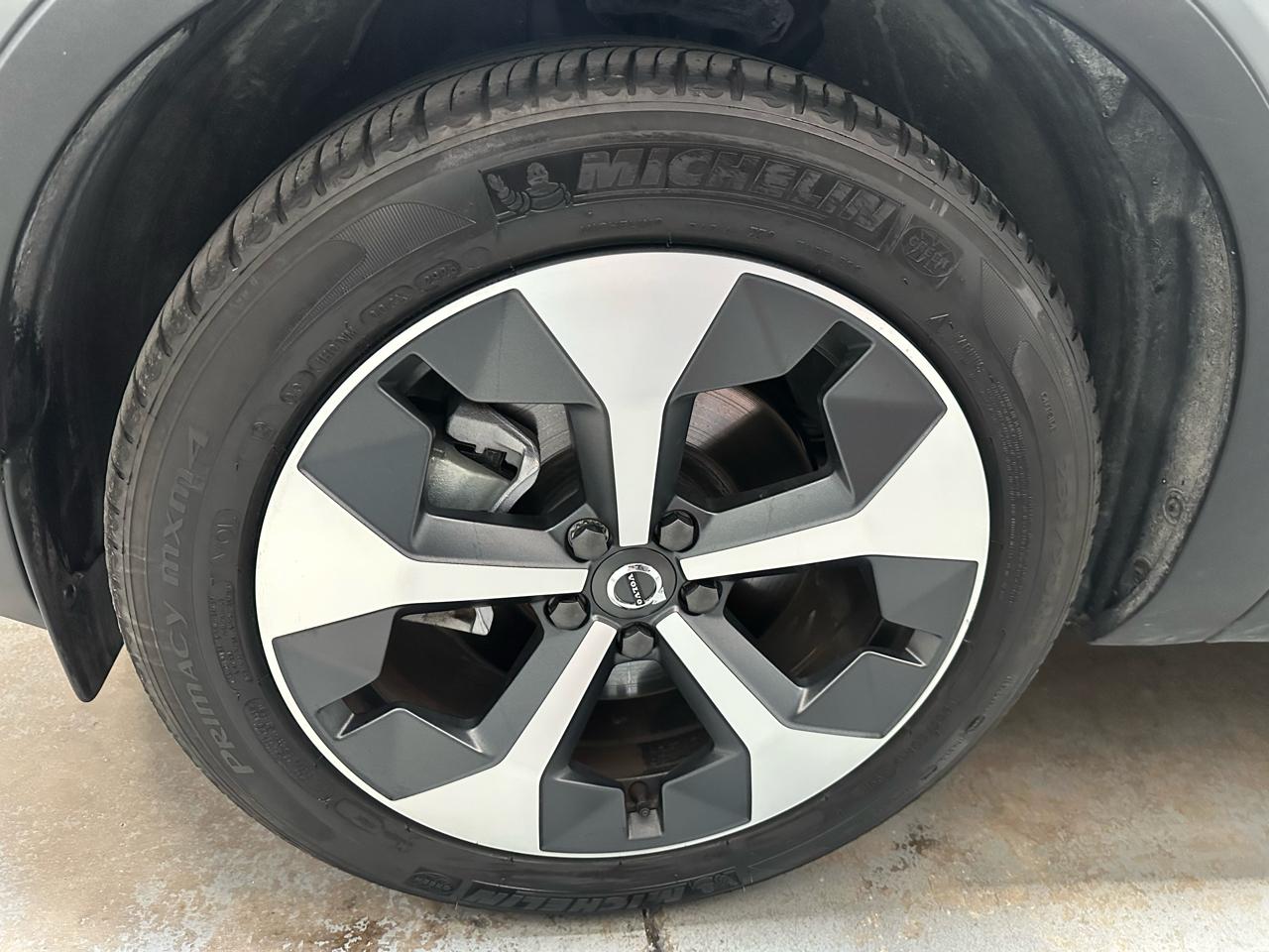 Volvo XC40 B5 AWD Plus 2026