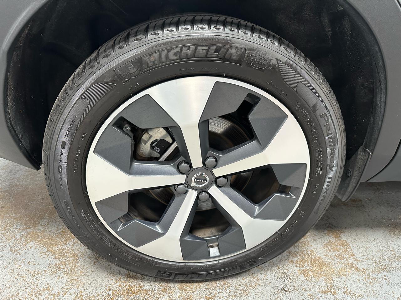 Volvo XC40 B5 AWD Plus 2026