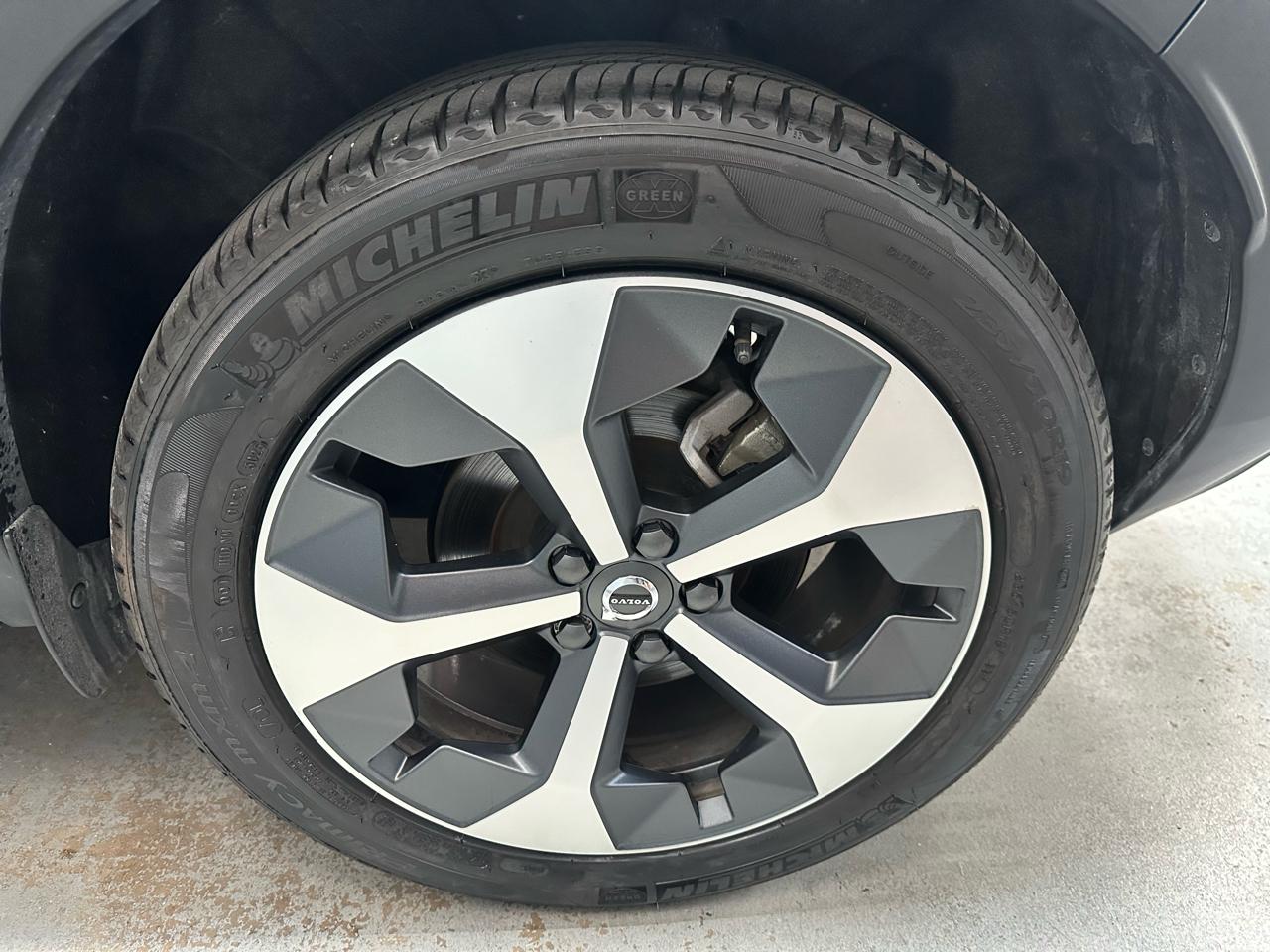 Volvo XC40 B5 AWD Plus 2026