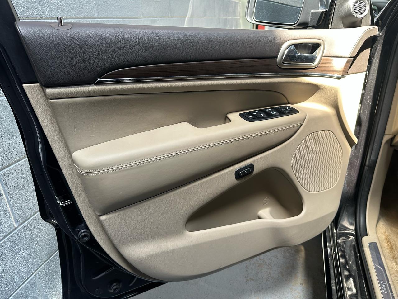 Jeep Grand Cherokee Overland 2014