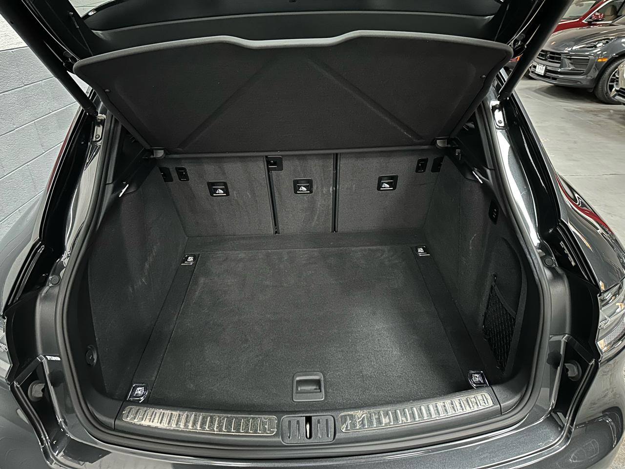 Porsche Macan AWD 2024