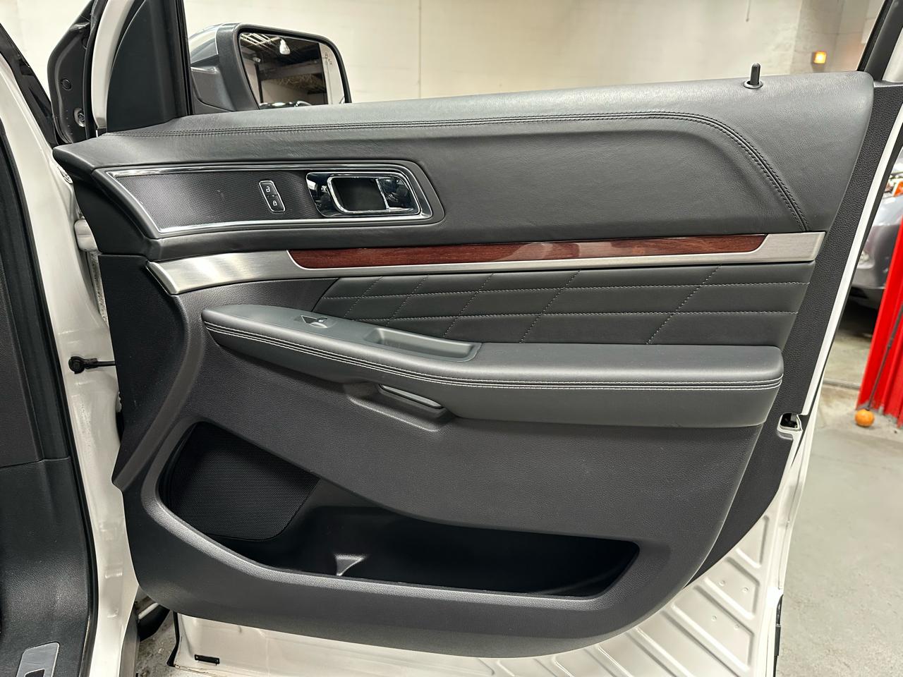 Ford Explorer Platinum 4WD 2019