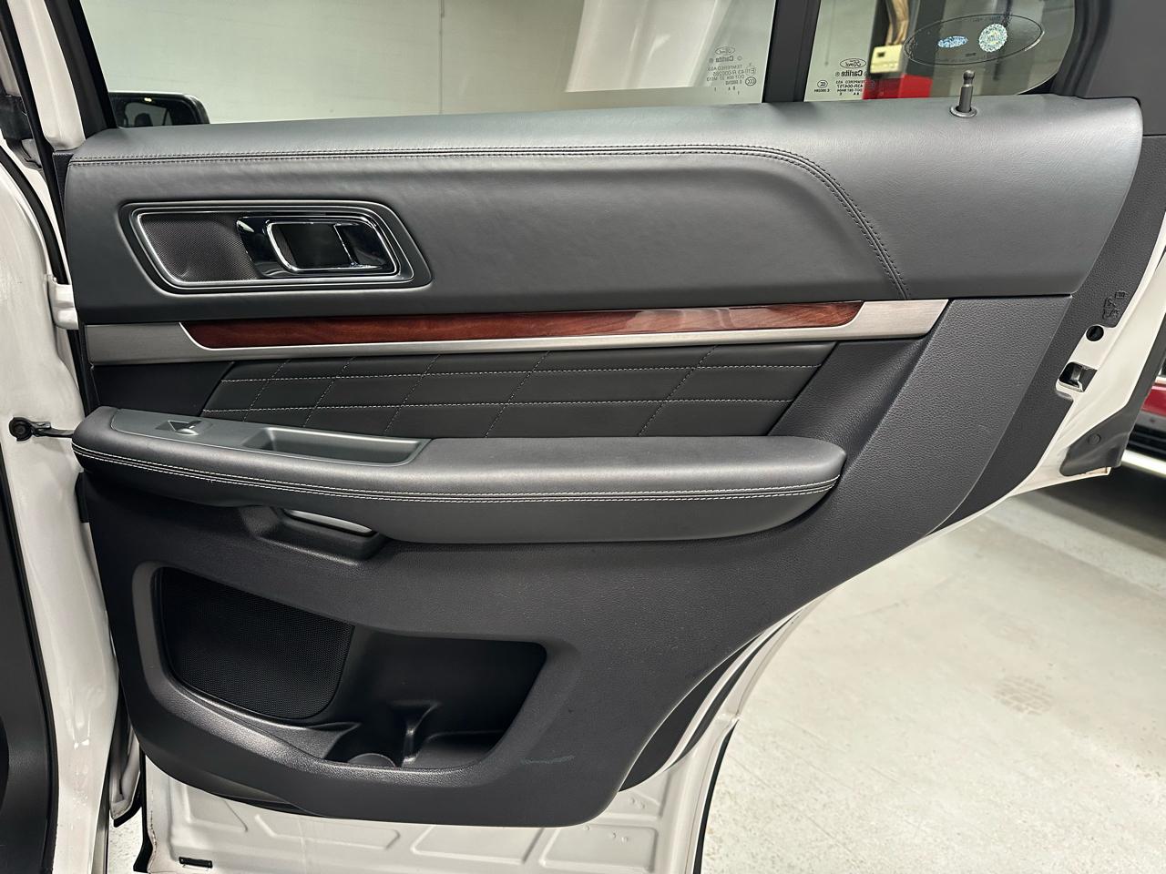 Ford Explorer Platinum 4WD 2019