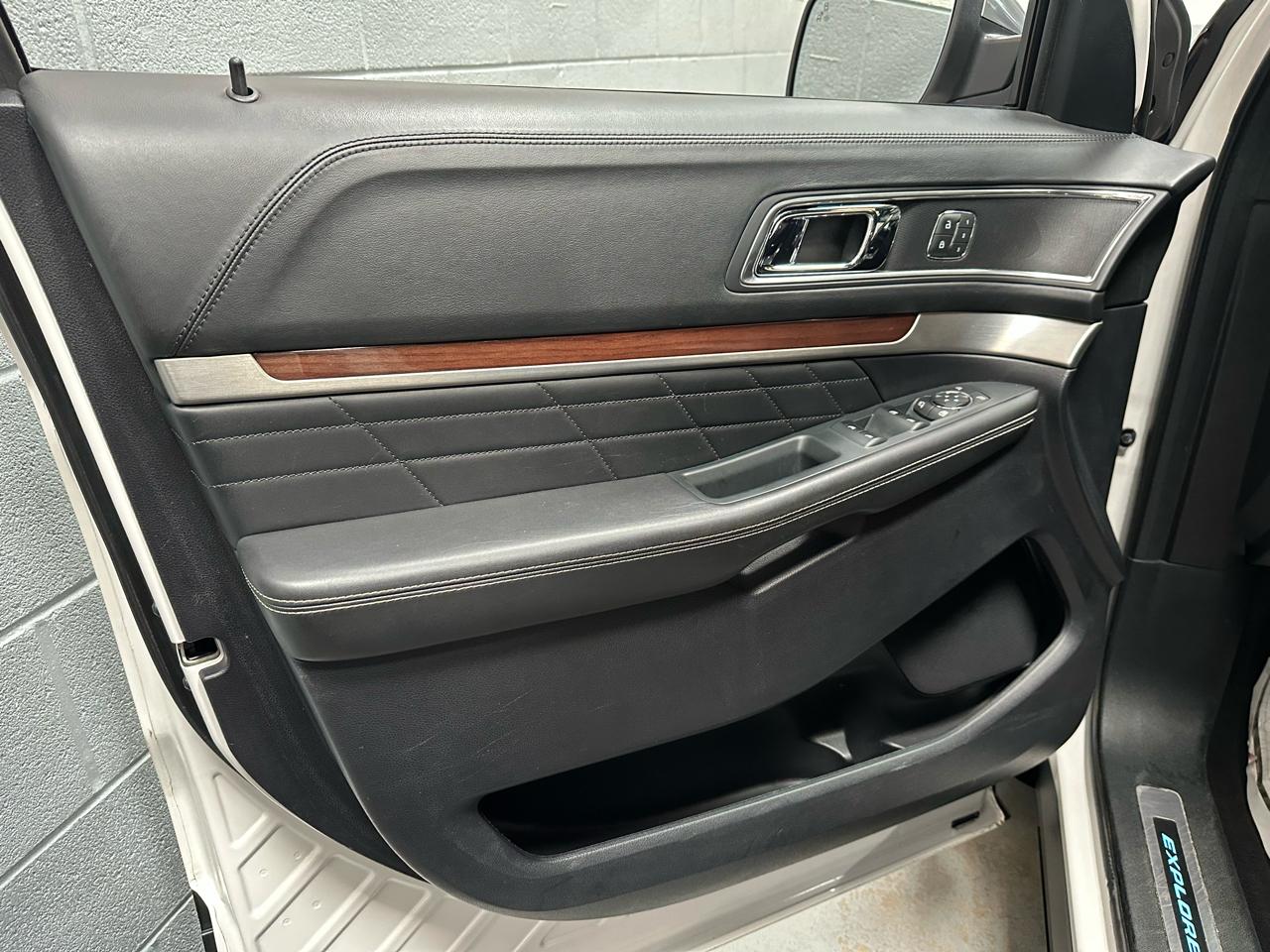 Ford Explorer Platinum 4WD 2019