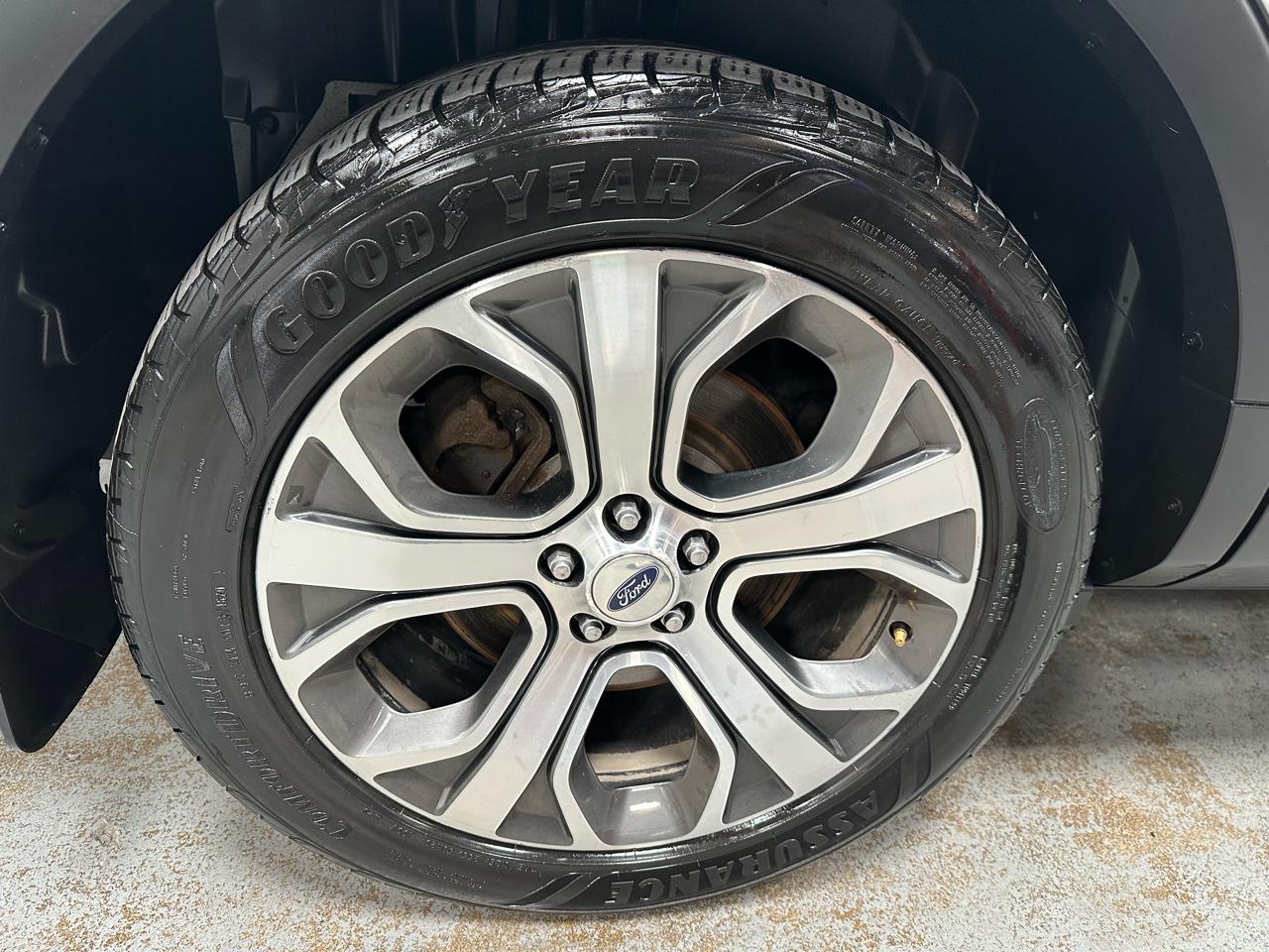 Ford Explorer Platinum 4WD 2019