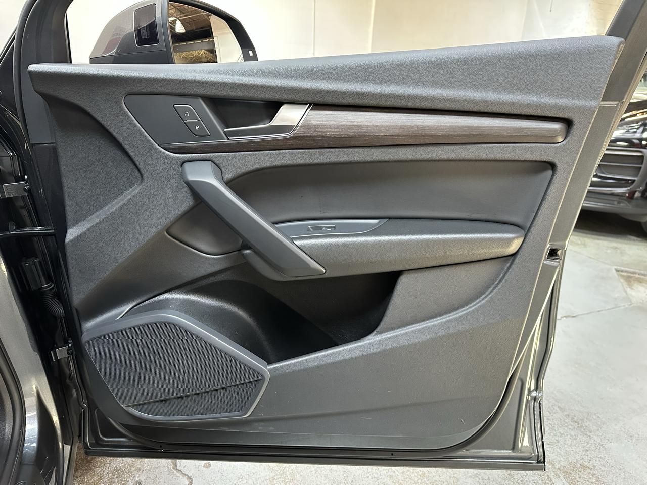 Audi Q5 S line Premium 45 TFSI quattro 2024