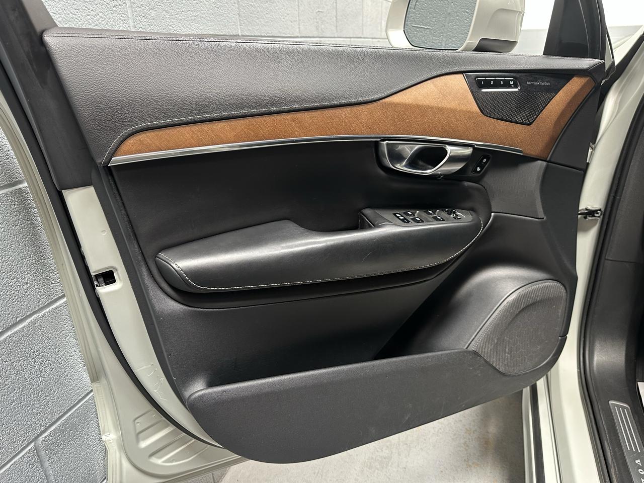 Volvo XC90 T6 AWD Inscription 6 Passenger 2020