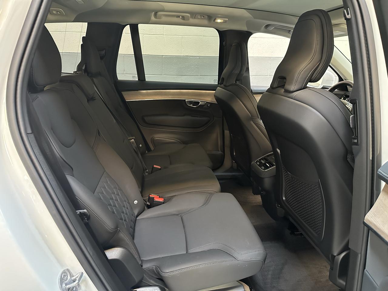 Volvo XC90 photo 11