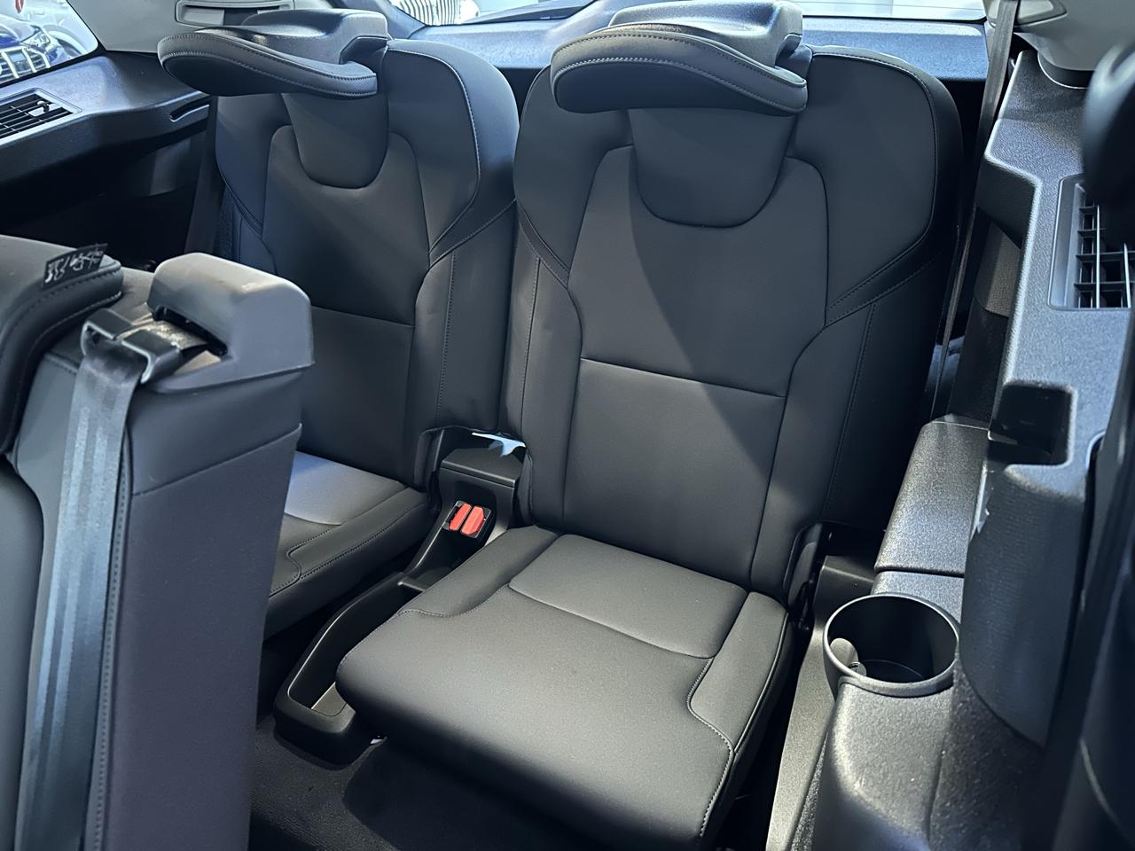 Volvo XC90 photo 14