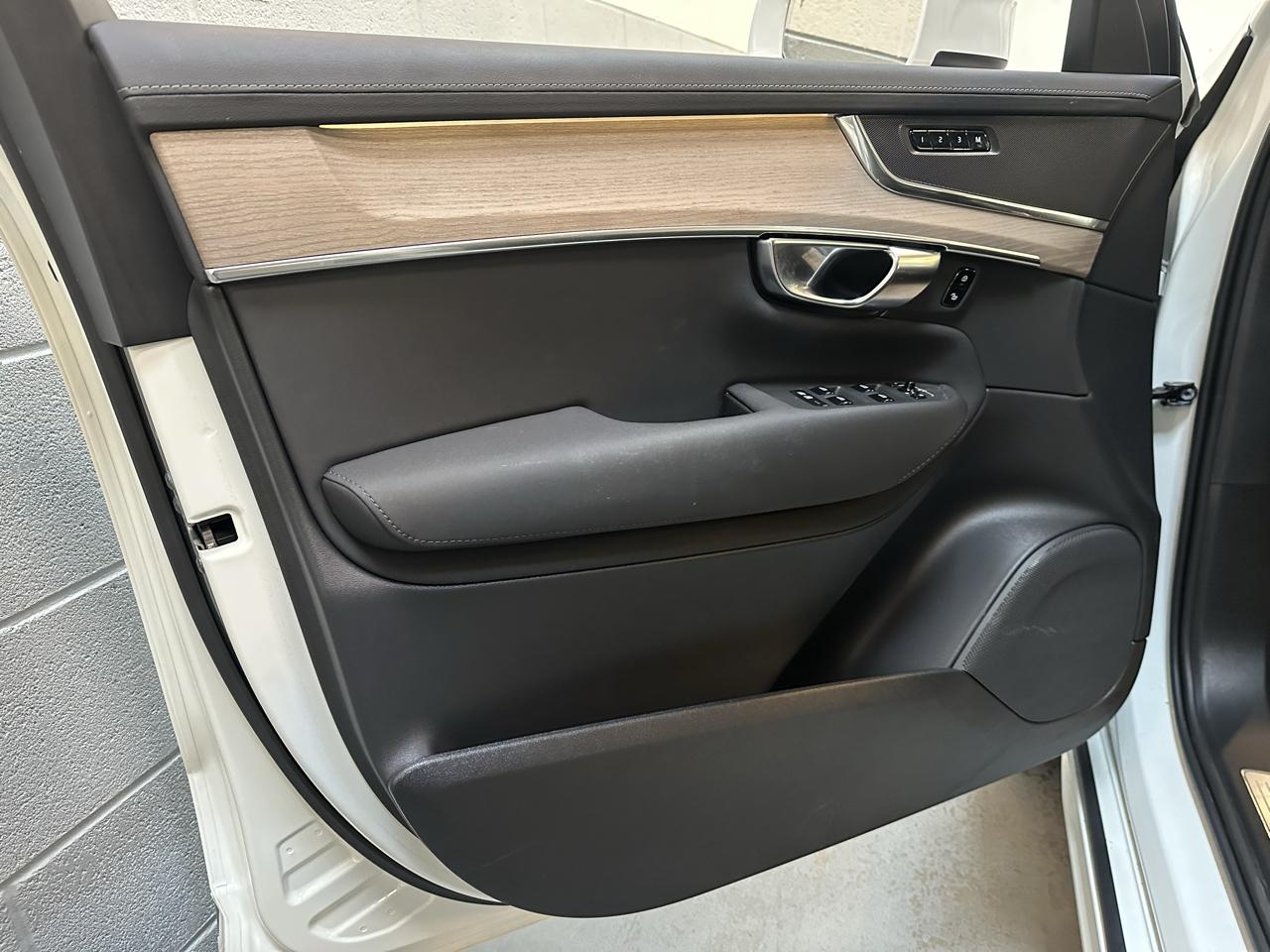 Volvo XC90 photo 17